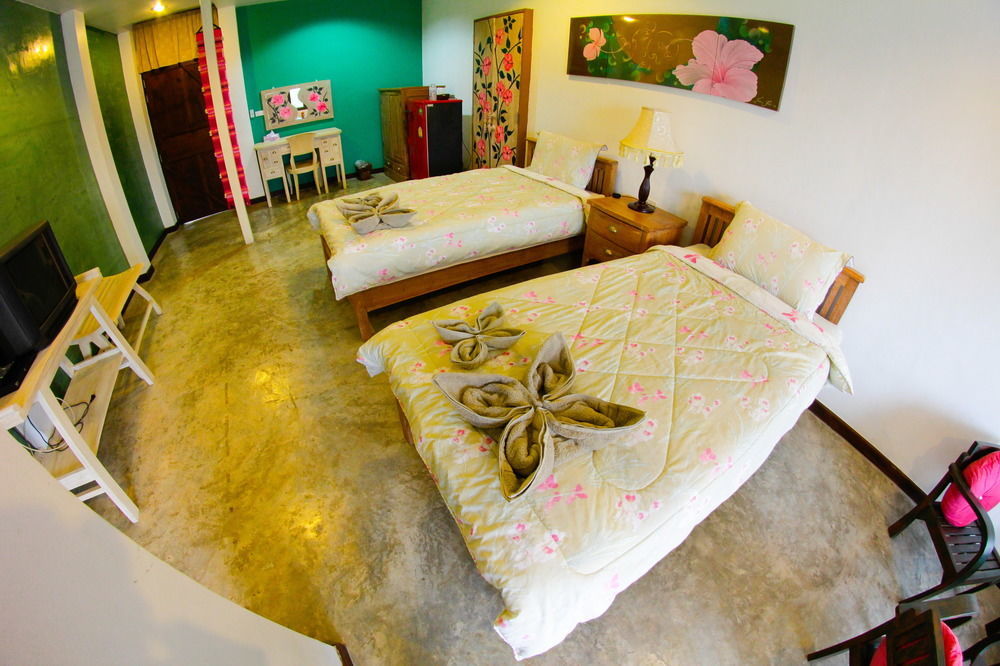 Baan Saleepai Hotel Bagian luar foto