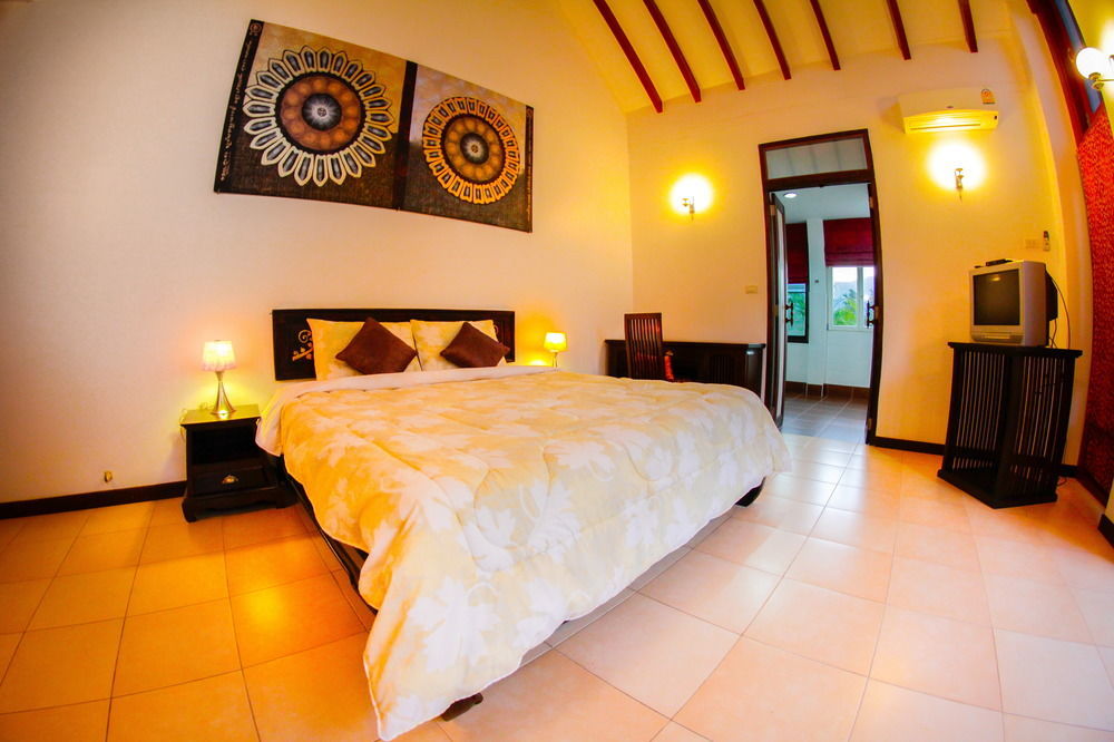 Baan Saleepai Hotel Bagian luar foto